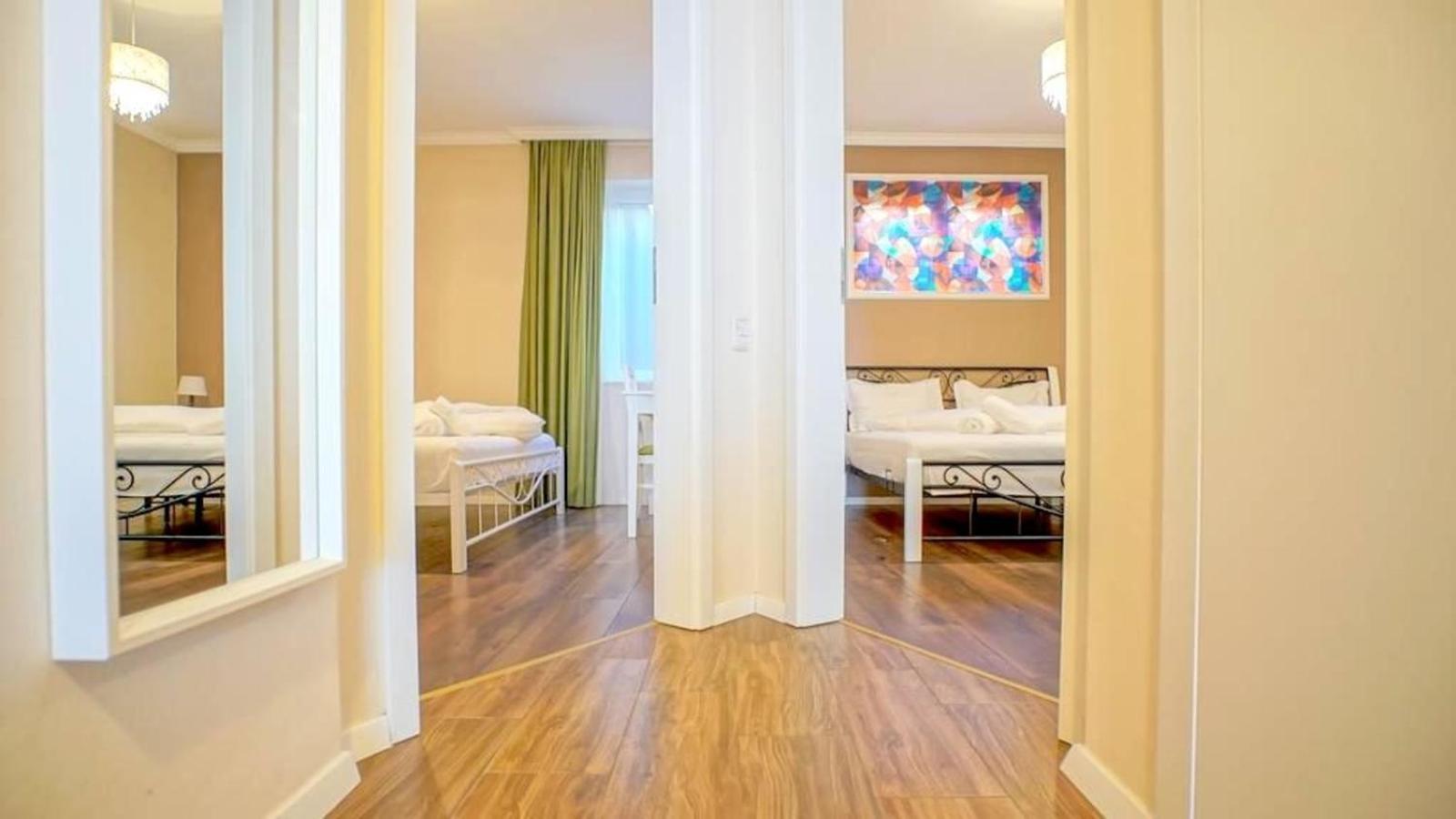 Central Maximus Apartment บราชอฟ ภายนอก รูปภาพ